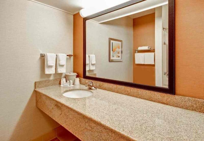 Home2 Suites By Hilton Saratoga Мальта Экстерьер фото